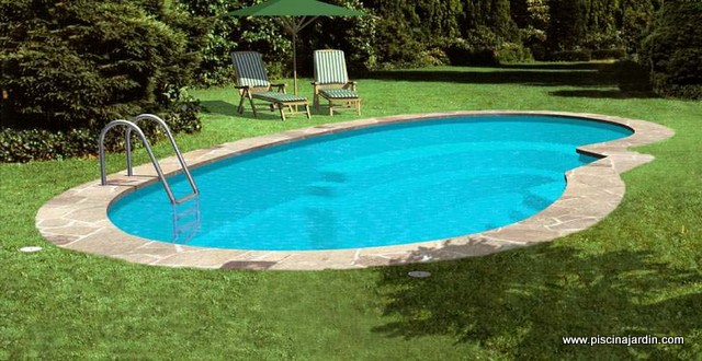 piscina de fibra con albardilla de piedra